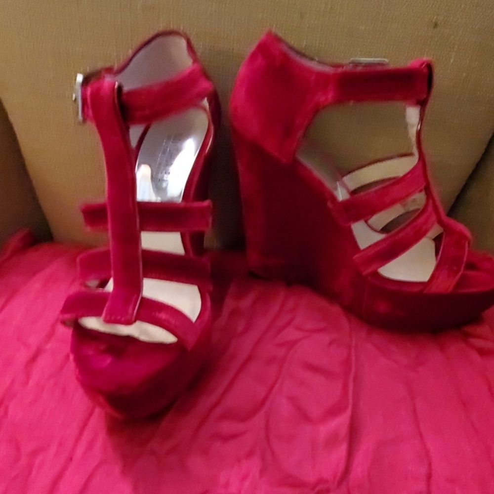 Michael Kors red velvet Wedges, sz 7.5
